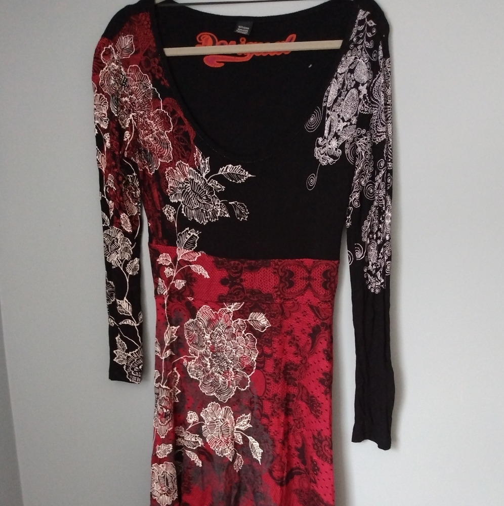 Long Sleeve Red and Black Midi Dress with Flower Lace Applique Size Large
